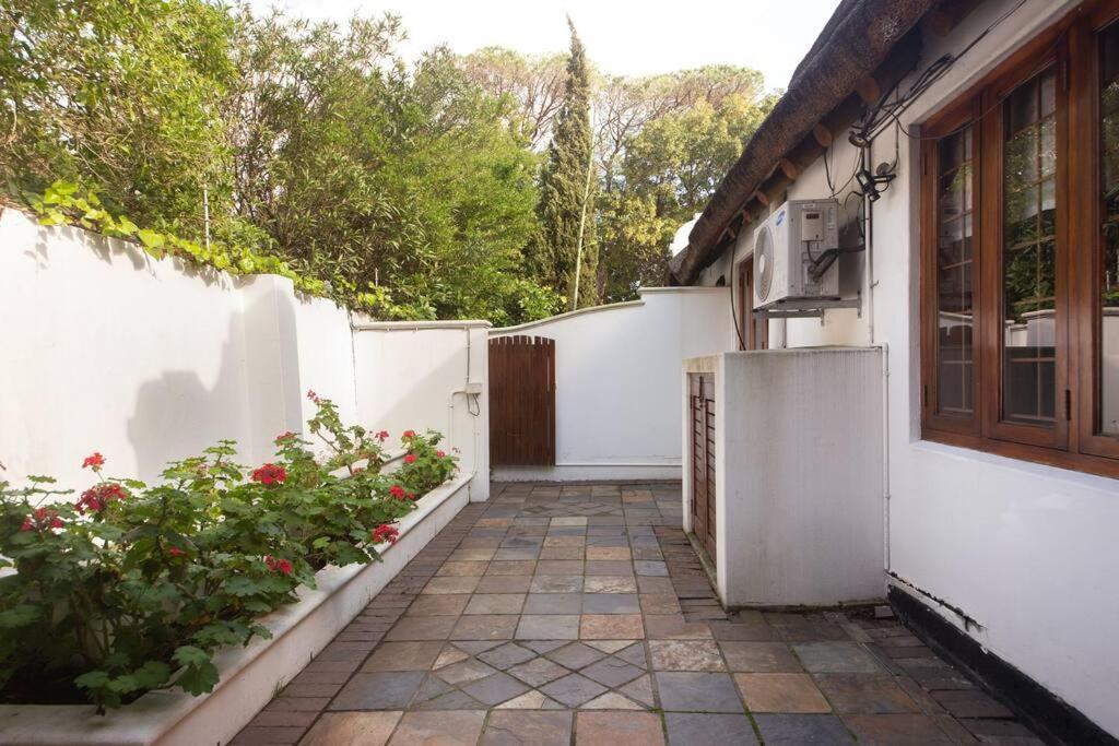 Mawethu Peaceful Garden With Covered Pool And Braai Area Cape Town Eksteriør bilde