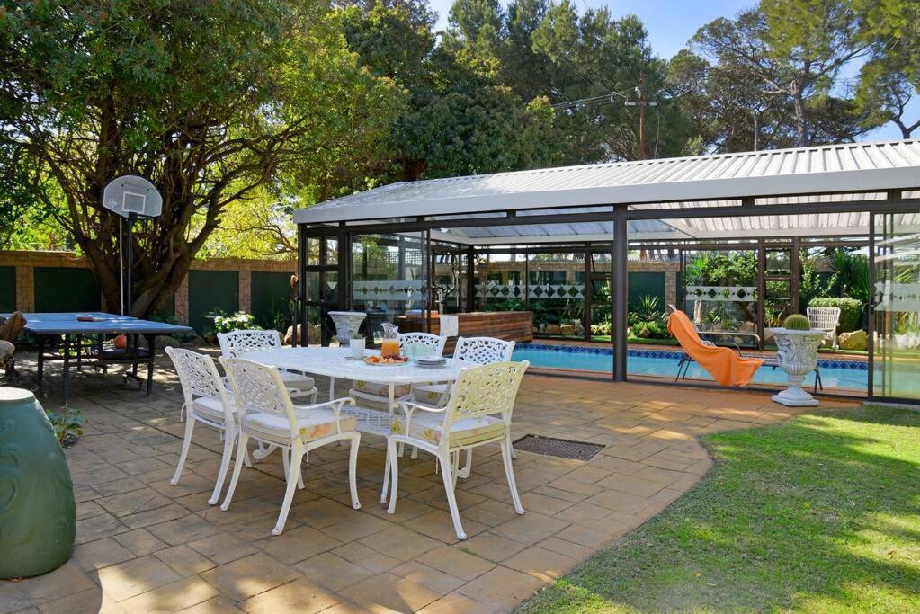 Mawethu Peaceful Garden With Covered Pool And Braai Area Cape Town Eksteriør bilde