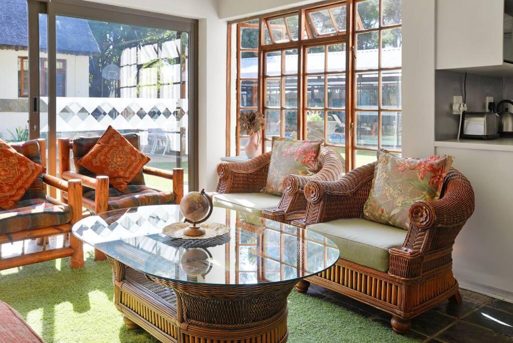 Mawethu Peaceful Garden With Covered Pool And Braai Area Cape Town Eksteriør bilde