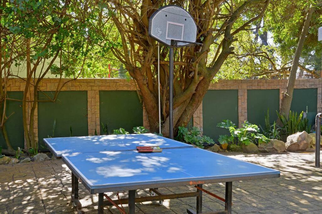 Mawethu Peaceful Garden With Covered Pool And Braai Area Cape Town Eksteriør bilde