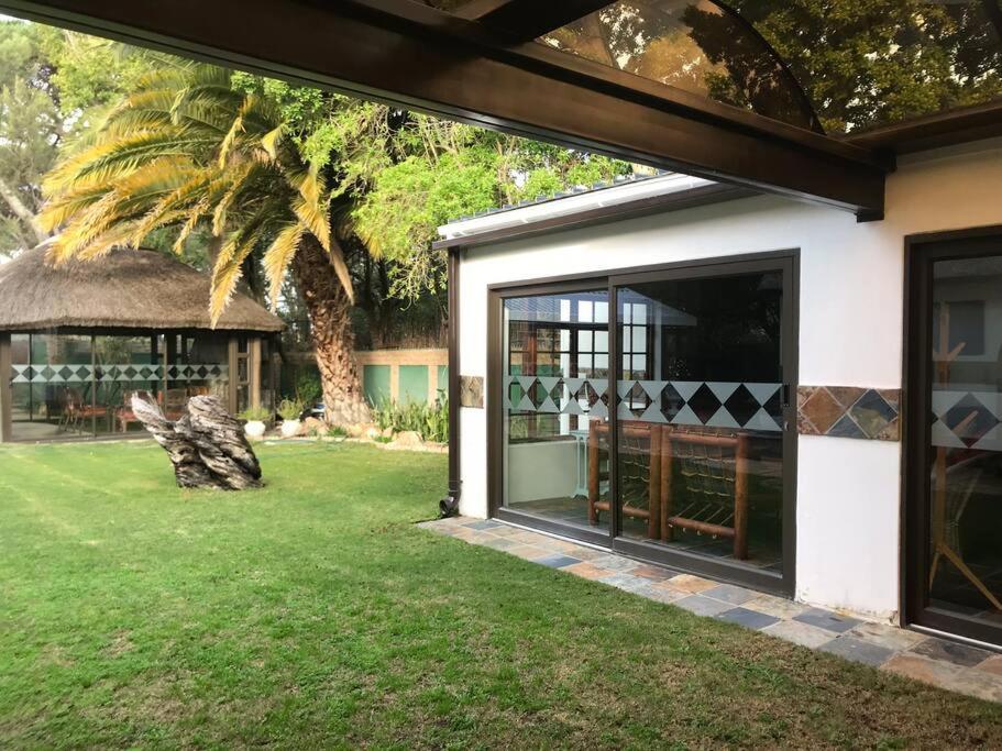 Mawethu Peaceful Garden With Covered Pool And Braai Area Cape Town Eksteriør bilde