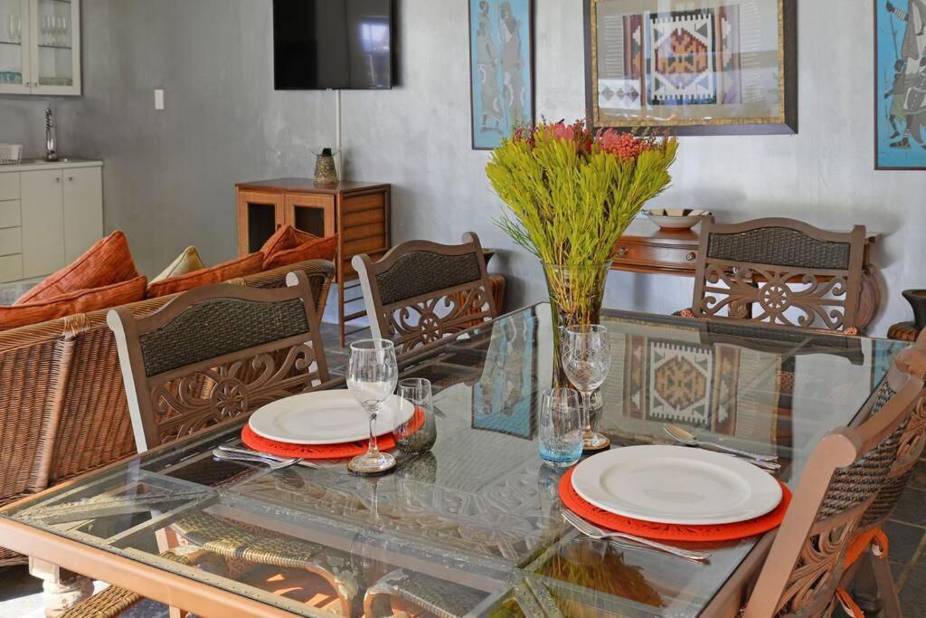 Mawethu Peaceful Garden With Covered Pool And Braai Area Cape Town Eksteriør bilde