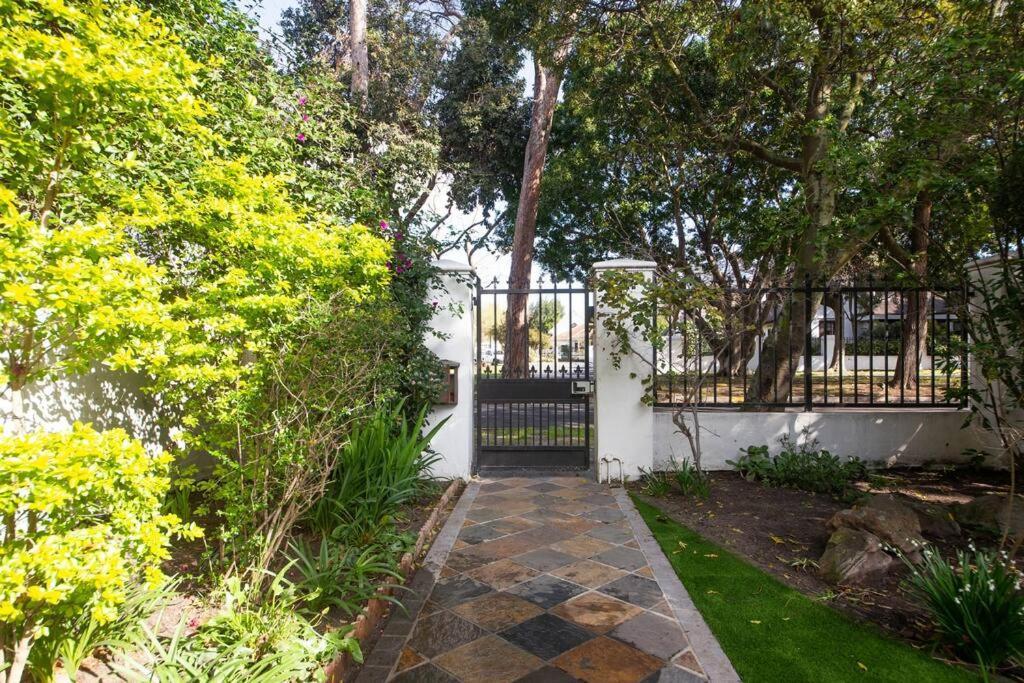 Mawethu Peaceful Garden With Covered Pool And Braai Area Cape Town Eksteriør bilde